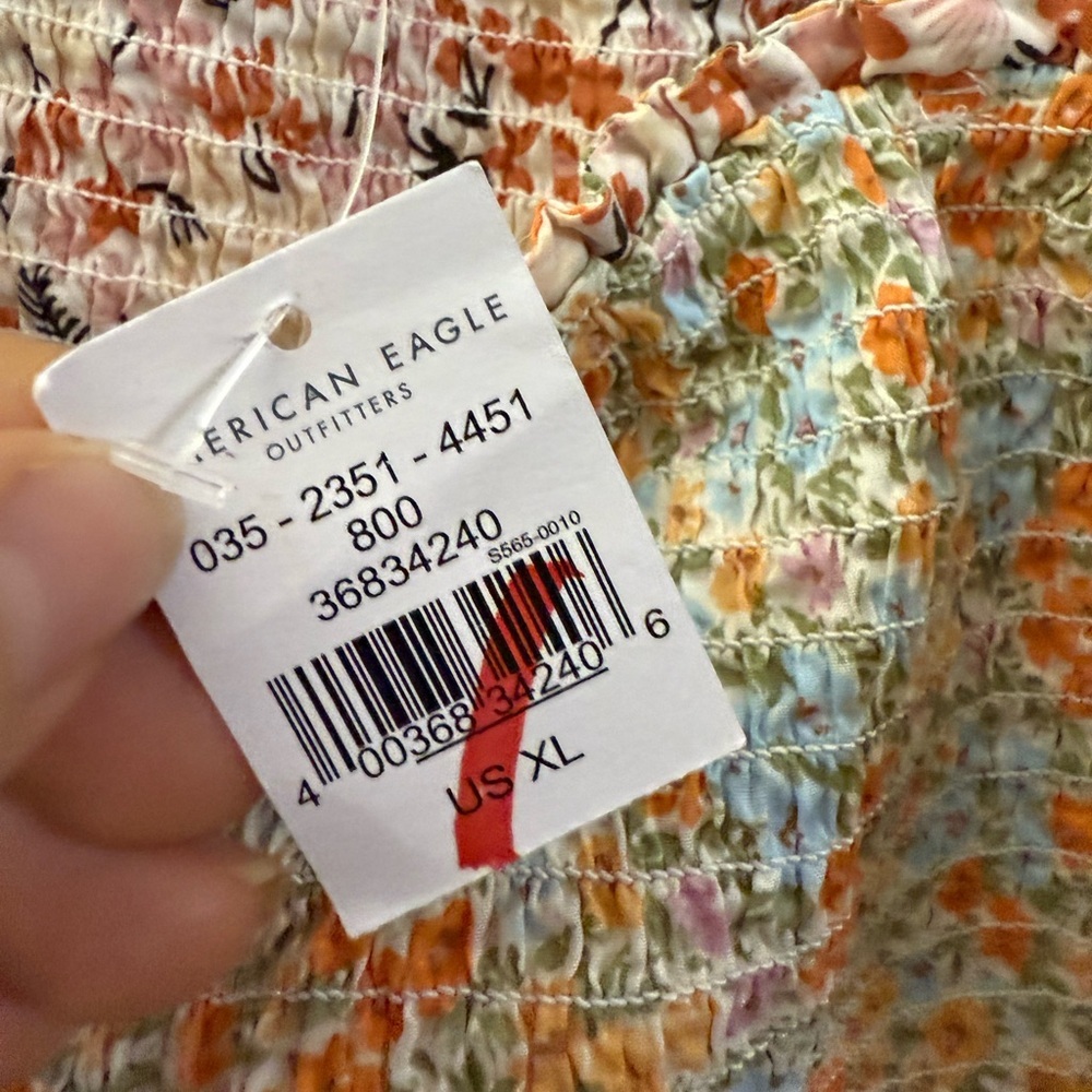 NWT American Eagle Outfitters Floral Smocked‎ Crop Top - XL - Picture 7 of 8